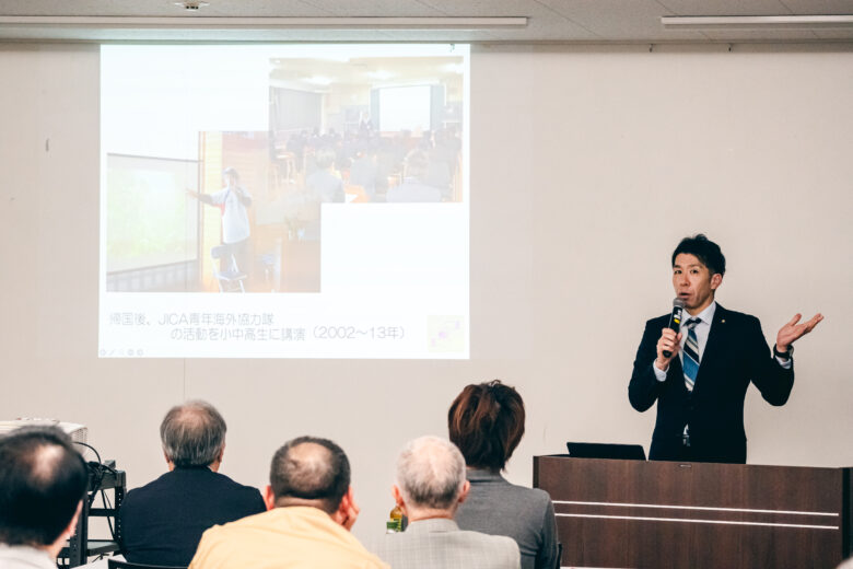 261003　福田博之県議と県政・市政報告会を開催しました